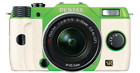 Pentax Q7 Compact Mirrorless Camera with 5-15mm f/2.8-4.5 13843