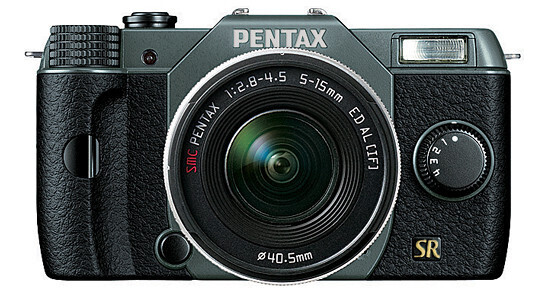 Pentax Q7 Compact Mirrorless Camera with 5-15mm f/2.8-4.5 13876