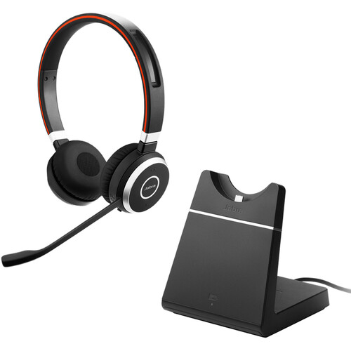 stereo vs plantronics voyager focus uc 
